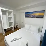Oeiras Beach Guest House Homestay *