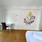 Oeiras Beach Guest House Homestay Oeiras