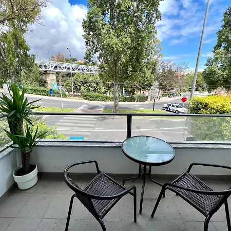 Oeiras Beach Guest House Проживание в семье *