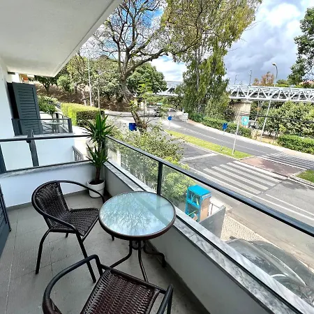 Проживание в семье Oeiras Beach Guest House Оэйраш