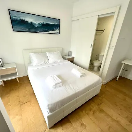 Проживание в семье Oeiras Beach Guest House