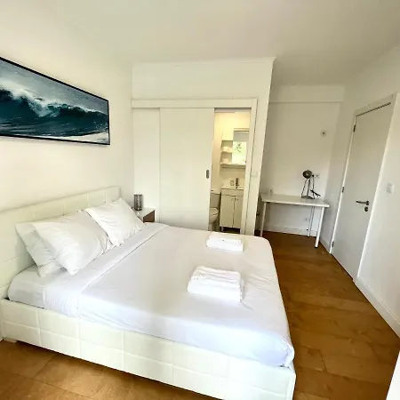 Oeiras Beach Guest House Проживание в семье Оэйраш