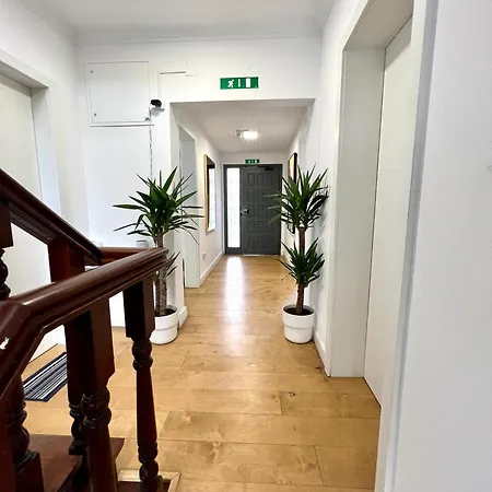 Oeiras Beach Guest House * Оэйраш