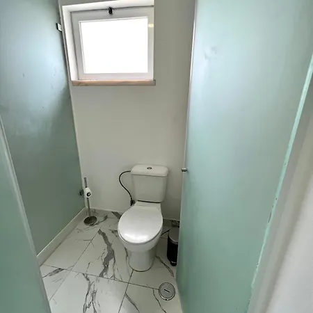 Oeiras Beach Guest House Проживание в семье *