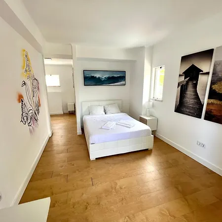 Oeiras Beach Guest House * Оэйраш