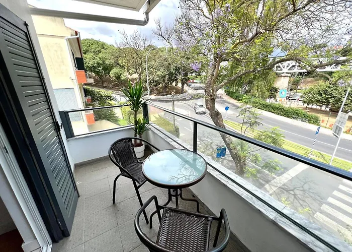 ホームステイ Oeiras Beach Guest House オエイラス