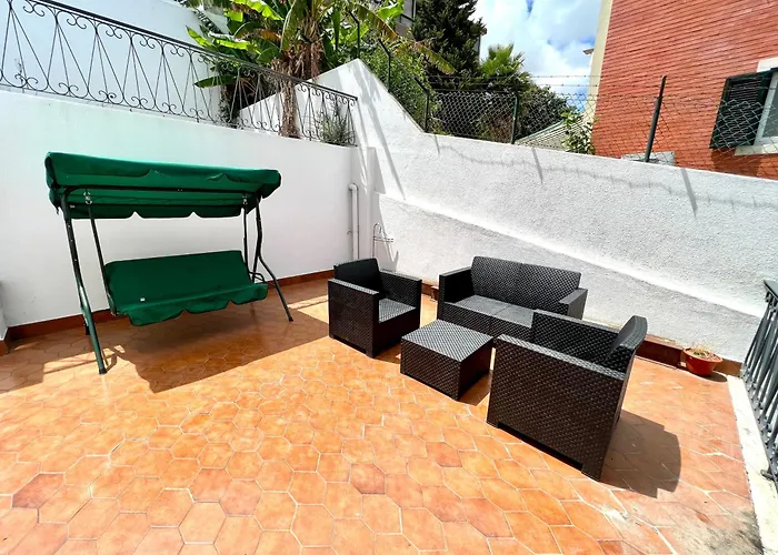 Oeiras Beach Guest House ホームステイ *